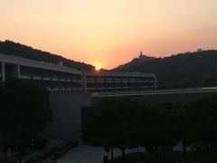 -上海佘山世茂艾美酒店