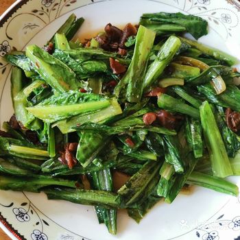 台蘑酱炒油麦菜，绝妙的搭配！！