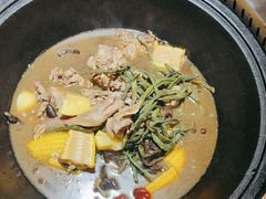 -锅老头海鲜铁锅炖