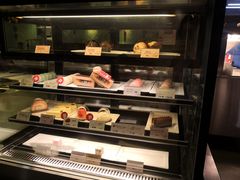 面包甜点陈列柜-麦当劳(新洲南路店)