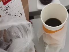 -麦当劳(上海虹桥站30B检票口楼上)