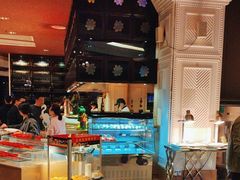 -荣誉国际酒店-云顶旋转餐厅