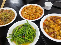 芋儿肥肠-曾氏肥肠馆(凯瑞雅居店)