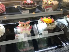 面包甜点陈列柜-85度C(生甜甜圈研究工坊·上海平凉店)