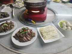 -墨脱石锅椰子鸡•香草鸭•东山羊(大东海店)