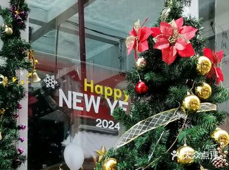 好多圣诞树，在「枔SPA(奥城天玺店)」做个spa舒