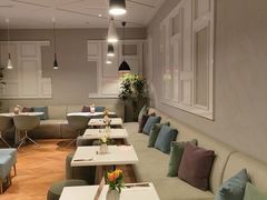 -潮一不贰·法式甜品·生日蛋糕·西式简餐(外滩店)