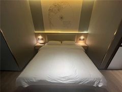 -网鱼电竞酒店(深圳福田石厦地铁站店)