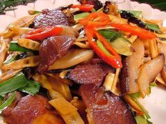 竹笋腊肉-根艺饭铺(二十年老店)