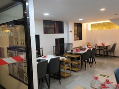 -毛辣果·贵州红酸汤牛肉火锅(西单店)