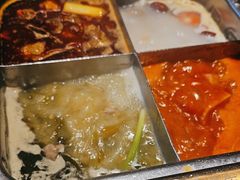 -巴渝瓦肆重庆鲜火锅(宝龙环湖店)