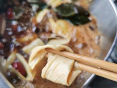 -亿诣蝎府炸酱面羊蝎子火锅(酷车小镇店)