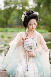 -两间半汉服工作室(平江路店)