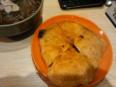 葱油大饼-梁记肥肠粉(宽窄巷子店)