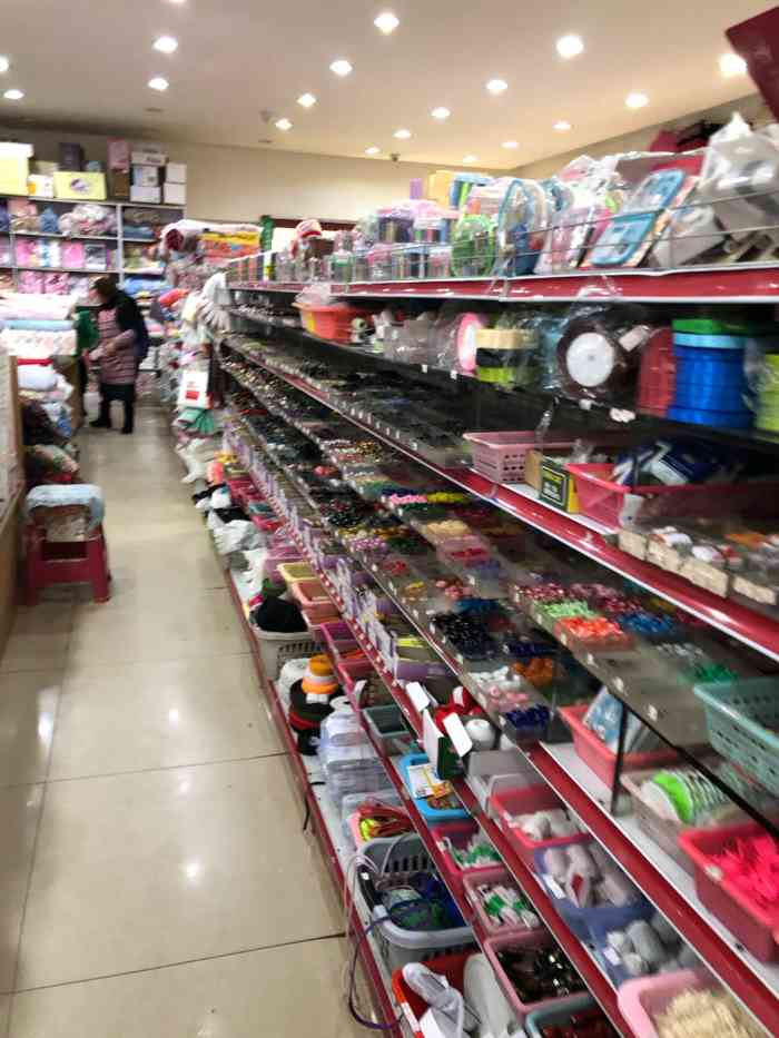 雨恋百货:一场商业的雨中盛宴