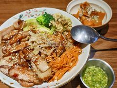肉桂卤烤松阪肉配苹果酸菜饭-POKEE VIA&Brunch·维娅(重庆来福士店)