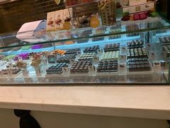 面包甜点陈列柜-GODIVA(万象城店)