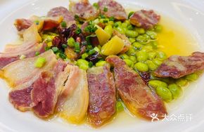 Steamed Tofu with Sausage and Salted Pork