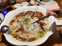 -江渔儿酸菜鱼专门店(明珠广场店)