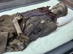 -巴音郭楞蒙古自治州博物馆