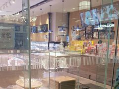-巴黎贝甜(大宁国际商业广场店)