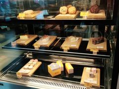 面包甜点陈列柜-麦当劳(百利广场店)