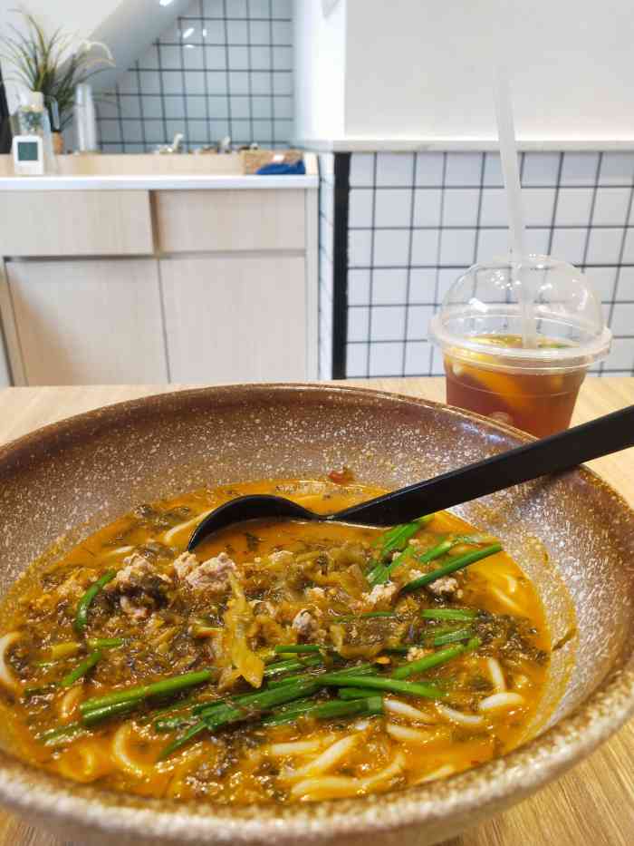 蒙自源(皇家公馆店)-"[薄荷]环境:每次都是点外卖,不知道环.