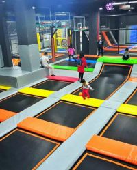 -蹦贝运动中心·蹦床·攀岩·闯关(龙岗店)