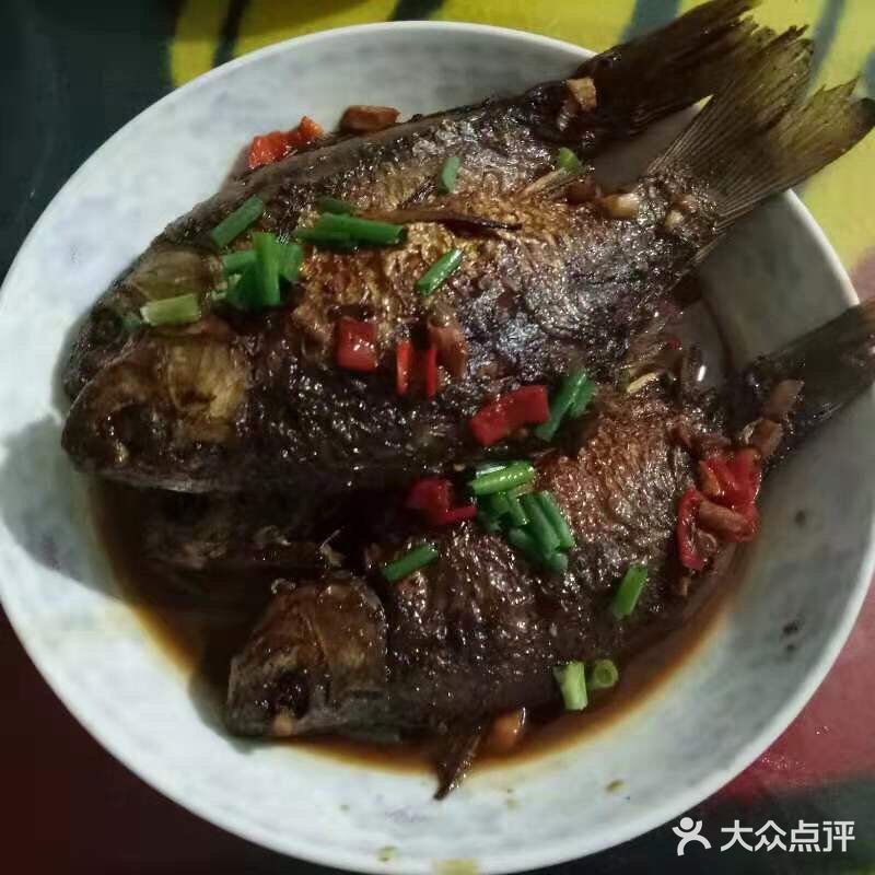 简单易做的家常菜：香煎鲫鱼