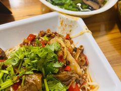 干拌牛肉面-川宜·胡二娃面馆(总店)