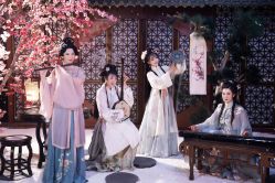 点击看大图 -九月鹰飞汉服摄影工作室
