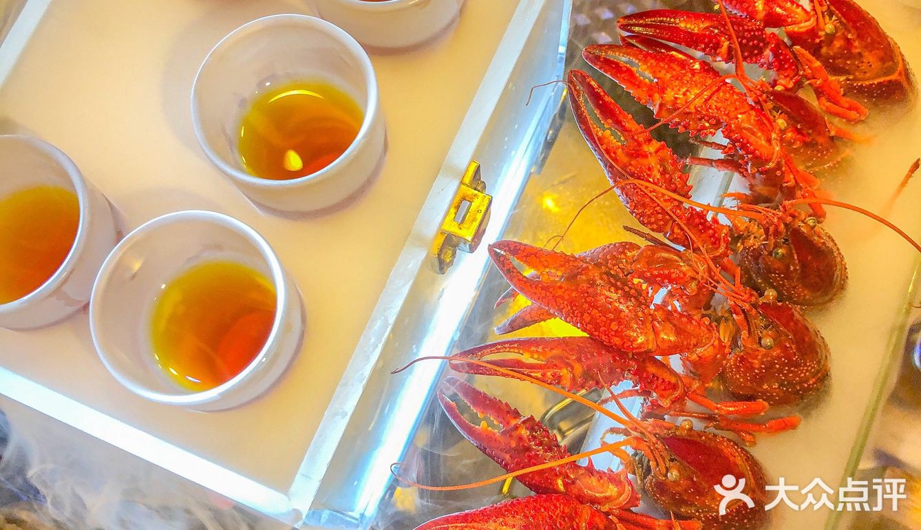 深圳吃喝玩乐·爱上这家酒馆的小龙虾美食