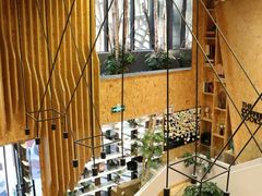 -新华里咖啡书吧(新华书店小寨店)