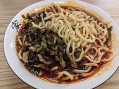 雪菜肉丝面-月越小吃