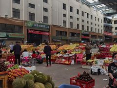 -三亚新鸿港水果一级批发市场