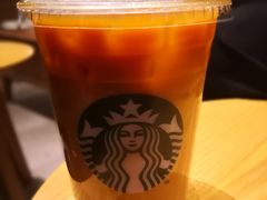 -星巴克臻选(广州高德置地秋广场店)