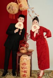 -喜爱高定婚纱摄影