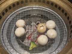 -山川小町·极番烧肉(新地假日广场店)
