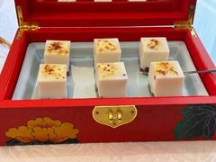 -品海楼·大连海胆锅贴馆(东港店)