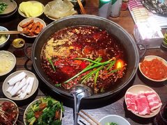 -四小区火锅·巷子里的重庆火锅(花照壁店)