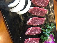 特级雪花牛肉-唯成•韩国炭火烤肉 유성고기