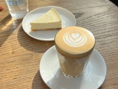 拿铁-VOYAGE COFFEE(北锣鼓巷店)