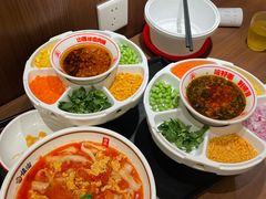 -顺溜·手工刀削面·黑金店(铜锣湾店)