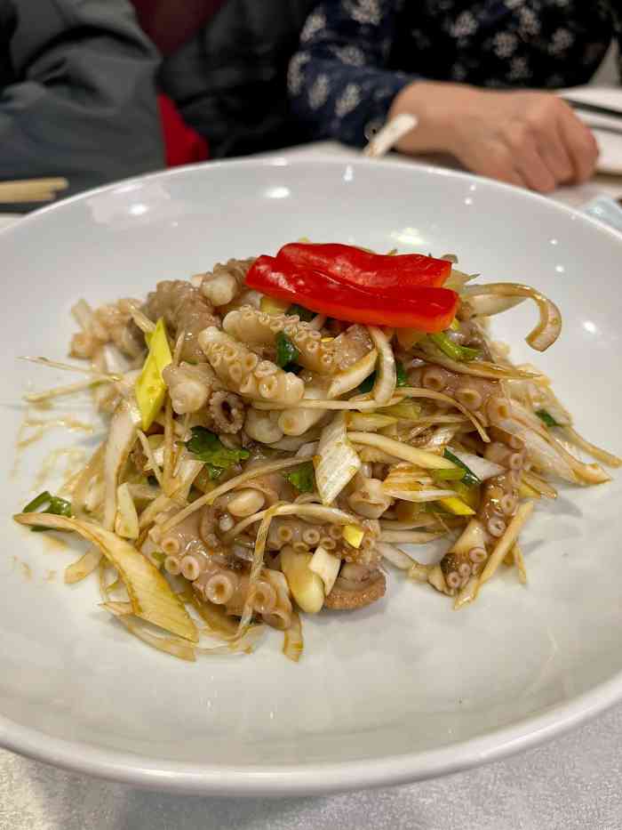 泰合鲜(奥运村店)-"这里的菜是典型的卤菜,菜量非常的大.双人.