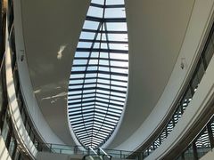 -上海滴水湖皇冠假日酒店