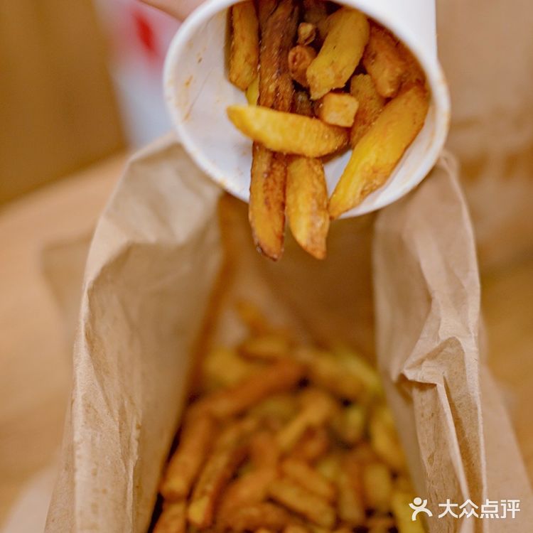 长宁来福士新店开业！FIVE GUYS终于安排上了