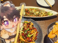 -曼听小寨海鲜烧烤·大连辣炒大王(盖州街店)