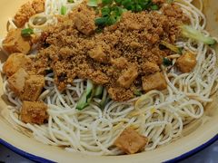 -鹤江桥·红油牛肉粉(SKP店)