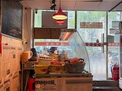 -柳州肥姨妈大骨螺蛳粉(东靖路店)