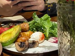 牛油果温泉蛋吐司-O'mills Sourdough Bakery&Bistro(永嘉路店)